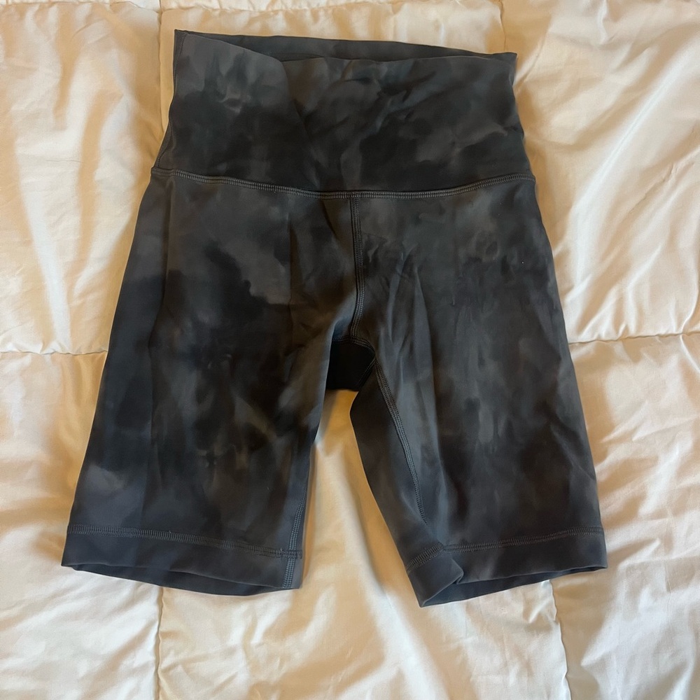 Lululemon Wunder Under biker shorts 8”